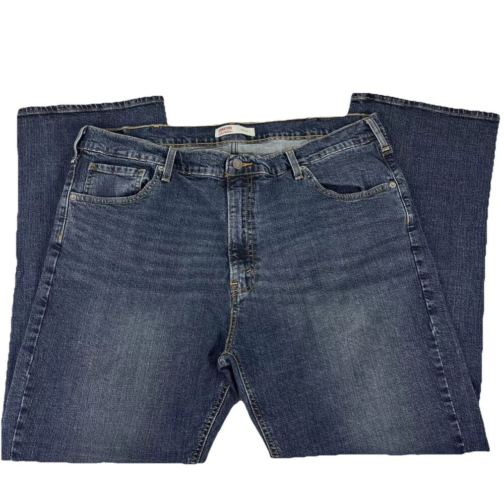 Signature Levi Strauss Men's Bootcut Jeans Size 40x30‎ Medium Wash